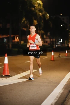 Runner Photo 1749088