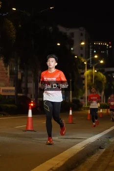 Runner Photo 1749174