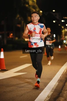 Runner Photo 1749182