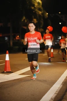 Runner Photo 1749240