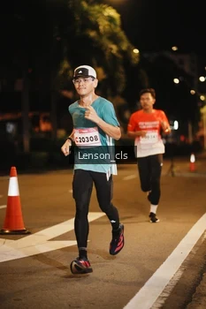 Runner Photo 1749463