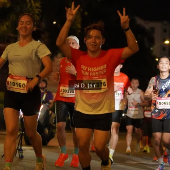 Runner Photo 1749500