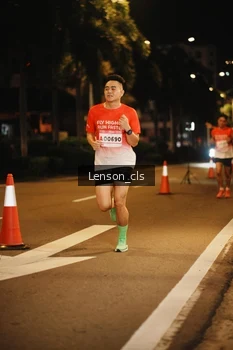 Runner Photo 1749501