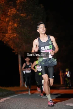 Runner Photo 1749550