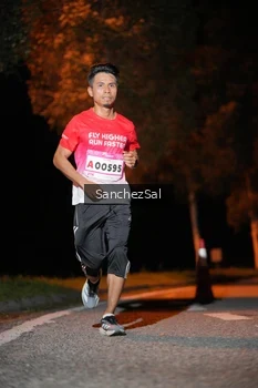Runner Photo 1749615