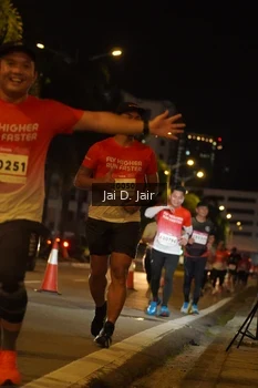 Runner Photo 1749643