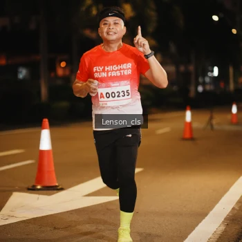 Runner Photo 1749655