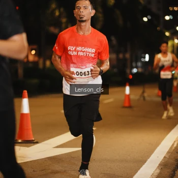 Runner Photo 1749664