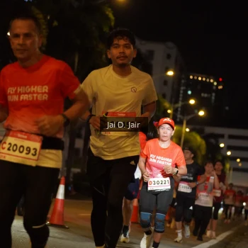 Runner Photo 1749742