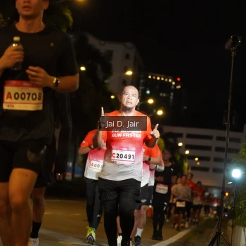 Runner Photo 1749945
