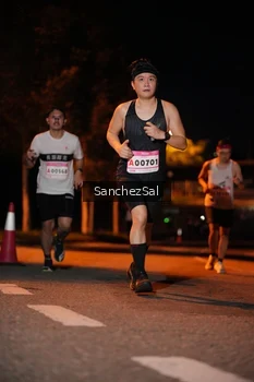 Runner Photo 1749997