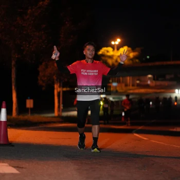 Runner Photo 1750021