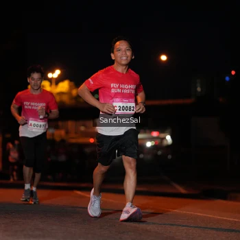 Runner Photo 1750034