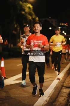 Runner Photo 1750100