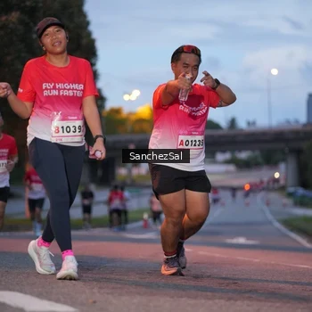 Runner Photo 1750120