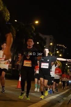 Runner Photo 1750127