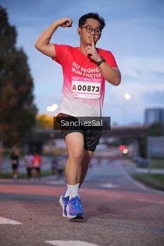 Runner Photo 1750134