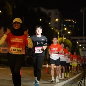 Runner Photo 1750198