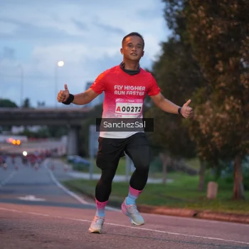Runner Photo 1750213