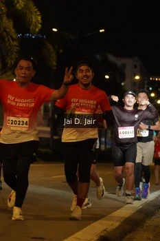 Runner Photo 1750299