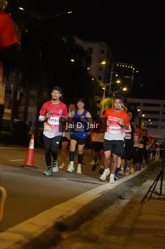 Runner Photo 1750401