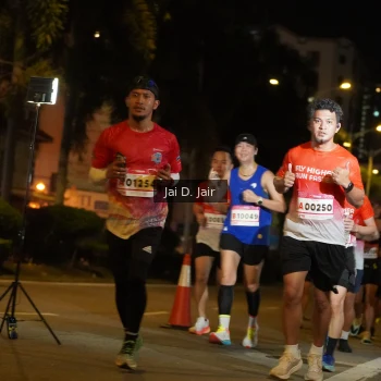 Runner Photo 1750417