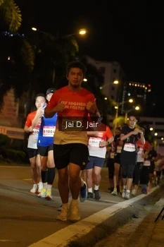 Runner Photo 1750421