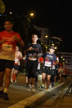 Runner Photo 1750442