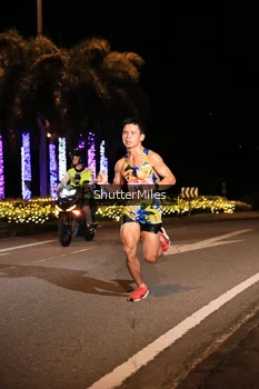 Runner Photo 1750502