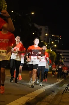 Runner Photo 1750623