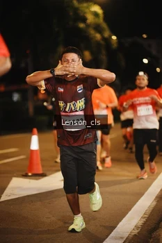 Runner Photo 1750656