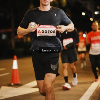 Runner Photo 1750860