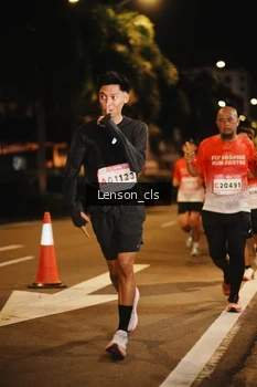 Runner Photo 1750864