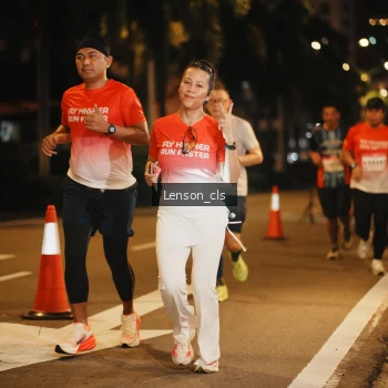 Runner Photo 1751042