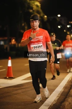 Runner Photo 1751050