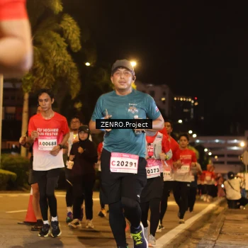 Runner Photo 1751660