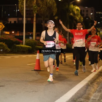 Runner Photo 1751716