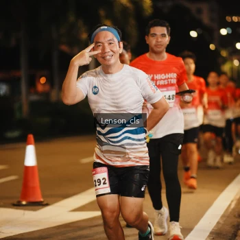 Runner Photo 1752174