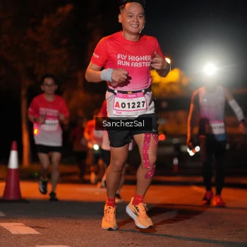 Runner Photo 1752599