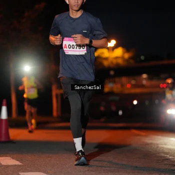 Runner Photo 1752979