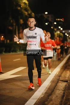 Runner Photo 1753399