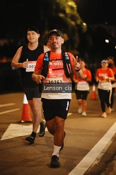 Runner Photo 1753965