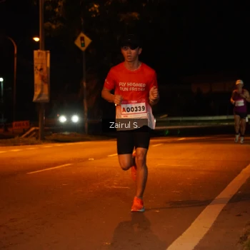Runner Photo 1754304