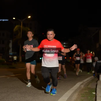 Runner Photo 1755817