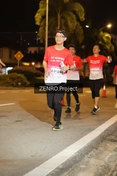 Runner Photo 1755923
