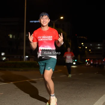 Runner Photo 1755969