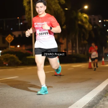 Runner Photo 1756139