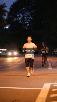 Runner Photo 1756149
