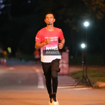Runner Photo 1756316