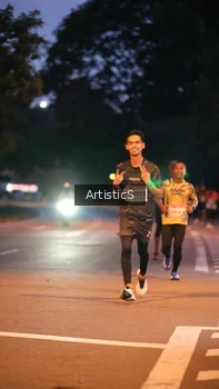 Runner Photo 1756366